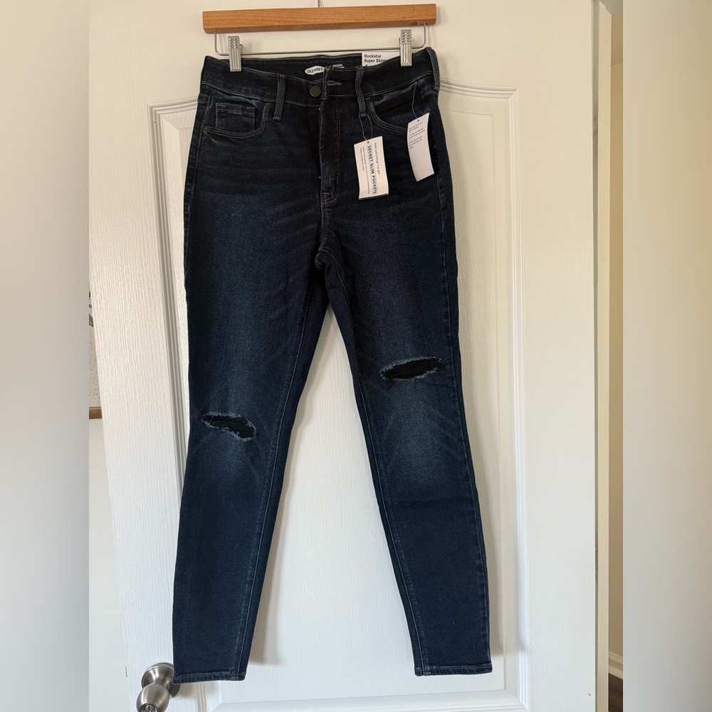 NWT - Old Navy Rockstar Super Skinny High Rise - Size 4